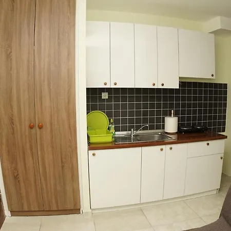 Lägenhet Economy 12 Sleeps 3 Guests